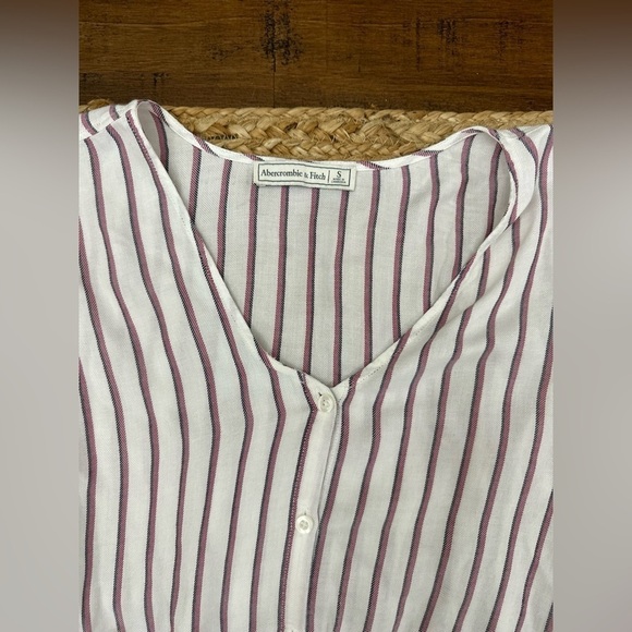 Abercrombie Women's Striped Crop Top size Small - Picture 3 of 3